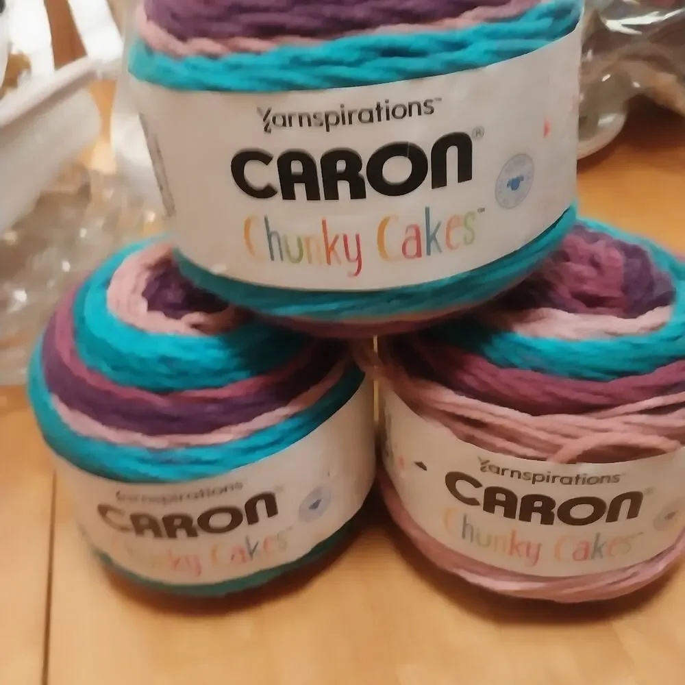 New Caron Chunky Cakes "Plum Perfect" (Discontinued Color) - Picture 1 of 4